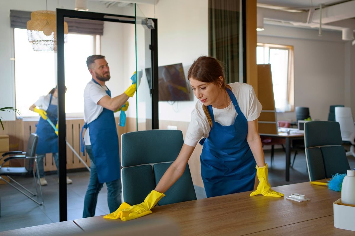 How Cleaning Frequency Impacts Employee Morale and Customer Perception