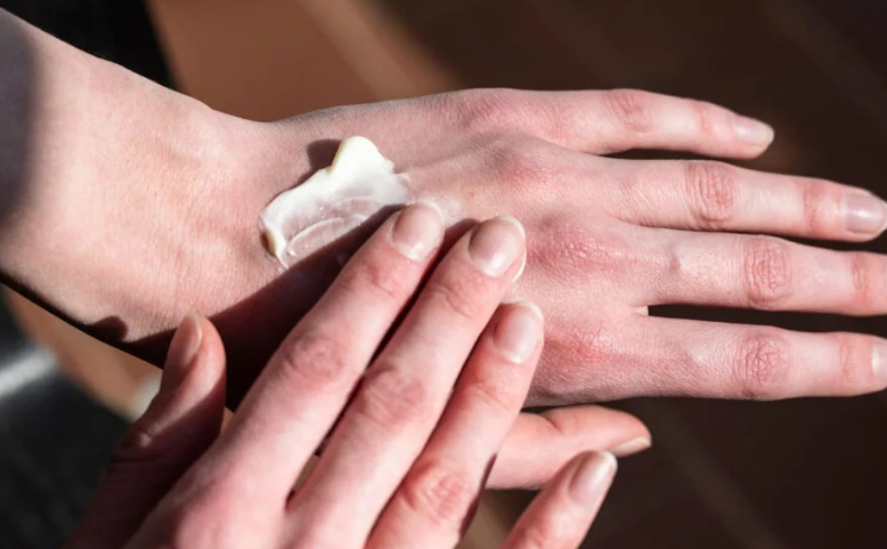 Is Zinc Oxide Safe for Skin? Here’s What the Science Says