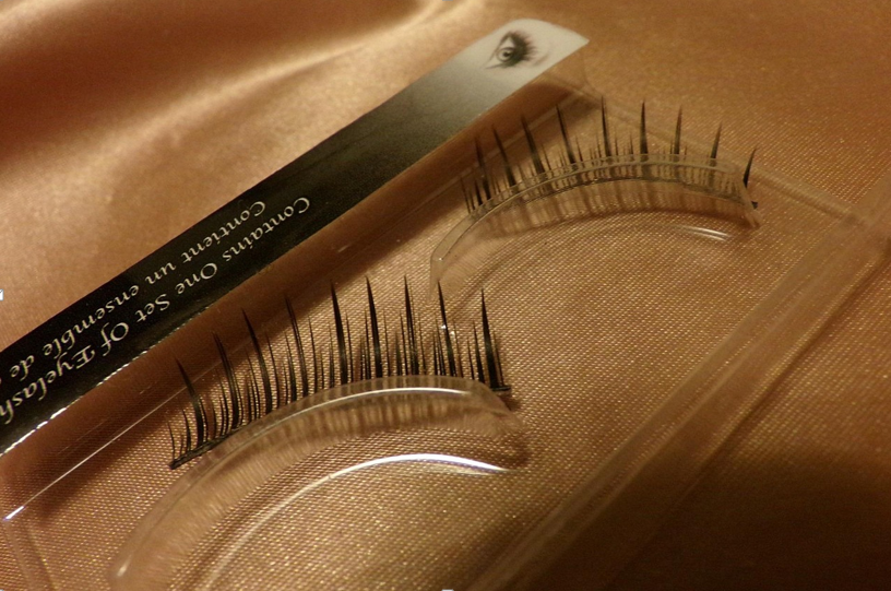 Essential Tools Every Aspiring Lash Artist Should Have