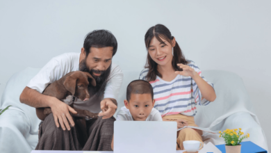 Staying Connected: How E-Cards Strengthen Family Bonds