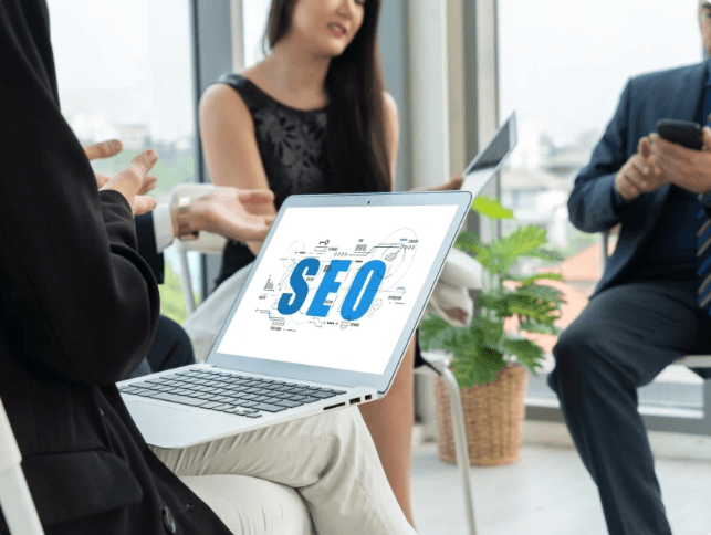 How an SEO Expert Connects Page Experience With Organic Trust
