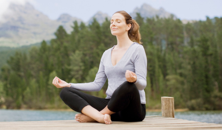 Building a Comfortable Yoga Wardrobe With the Right Tops