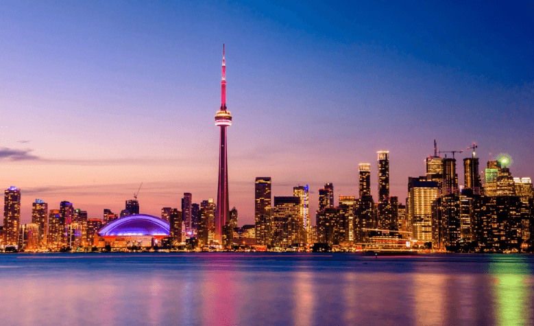 Top  Toronto Travel Attractions Nobody Should Miss