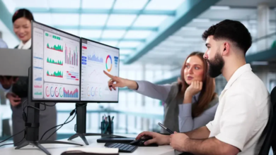 Split the Difference: How Hybrid Payroll Models Give Businesses Both Control and Flexibility