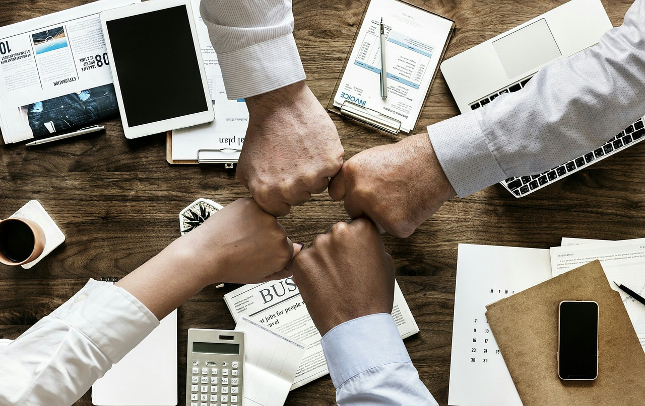 Building a Credible Business Presence Before the First Hire